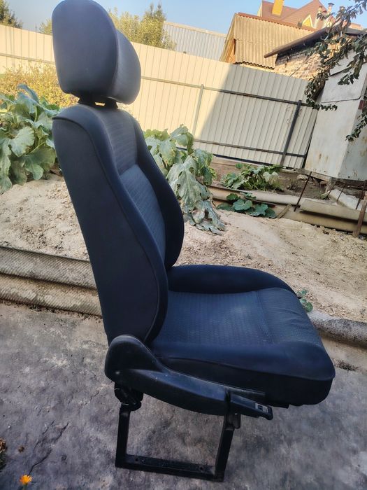 продам 2 сідіння з Рено Трафіка