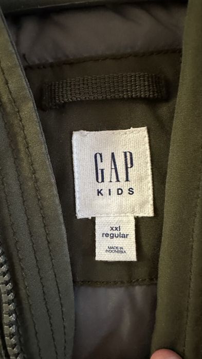 Чоловіча куртка Gap  розмір с( підліткова) 150-164 см