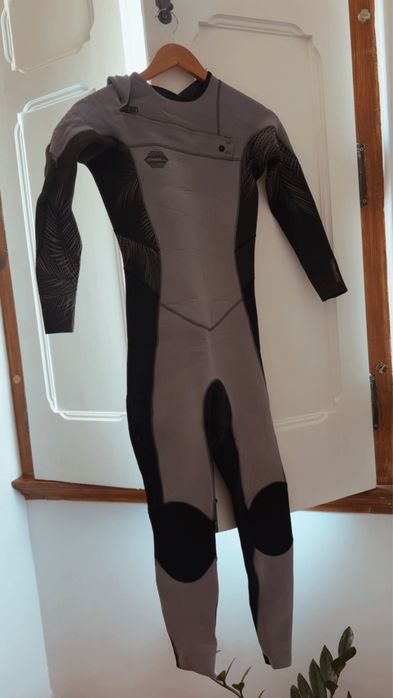 Fato de Surf O’Neill Hyperfreak 3/2mm – Quase Novo – Excelente Estado