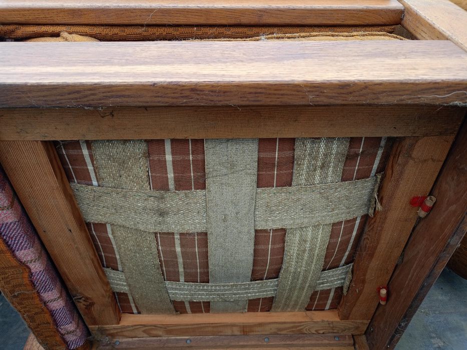 Stary okrągły stół fotele PRL antyk fotel zestaw