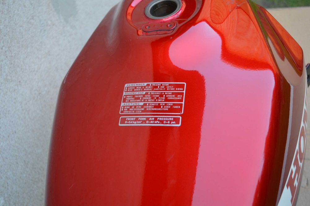 Honda VF 1000 f ZBIORNIK paliwa bak / bez korozji