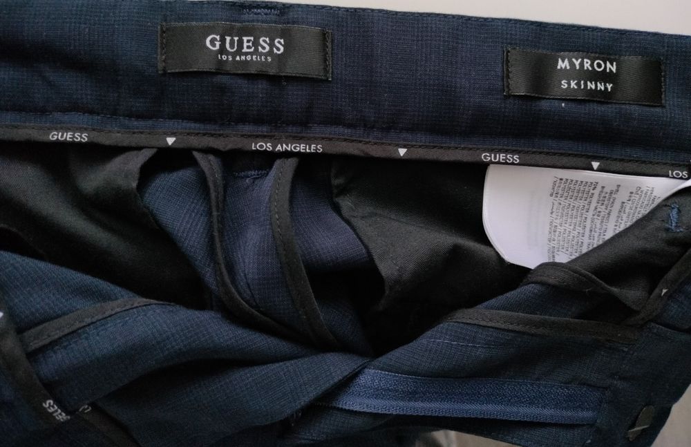 Spodnie materiałowe Guess rozmiar 30 (S/M)