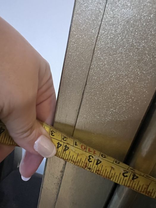 Movel chines prateado