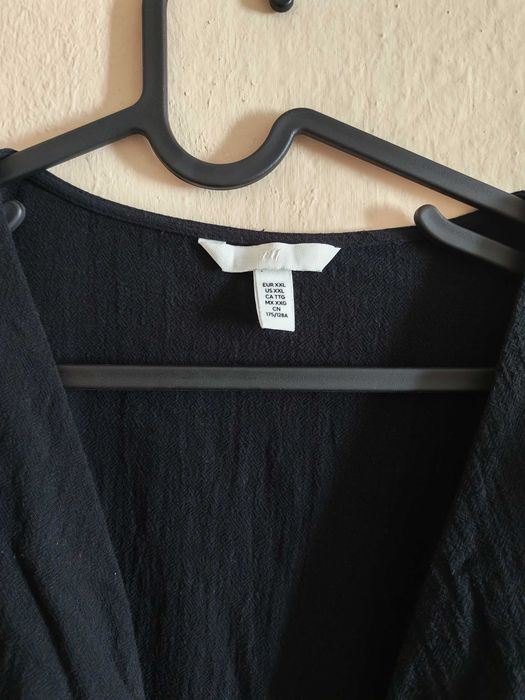 Czarna bawełniana sukienka z wycięciem XXL H&M