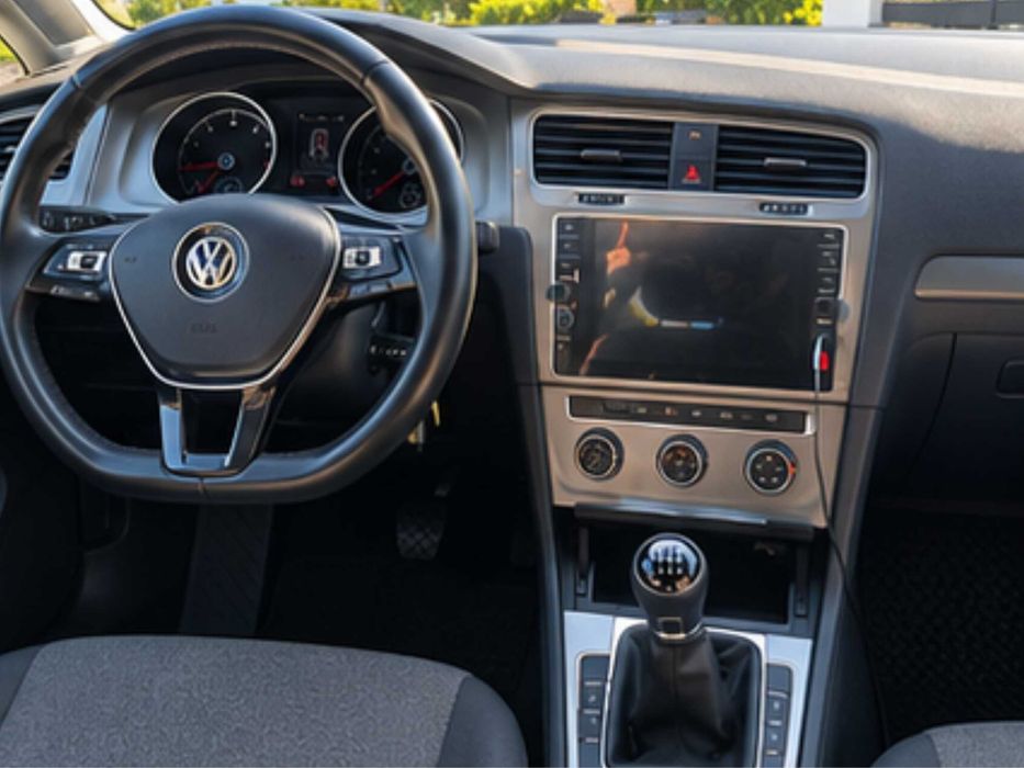 Volkswagen Golf Variant 1.6 TDI BlueMotion – 2015 | Nacional | Muito Económica