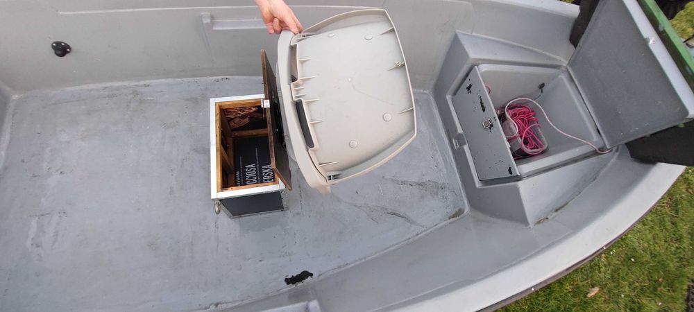 Łódź wędkarska 410 z silnikiem 4km