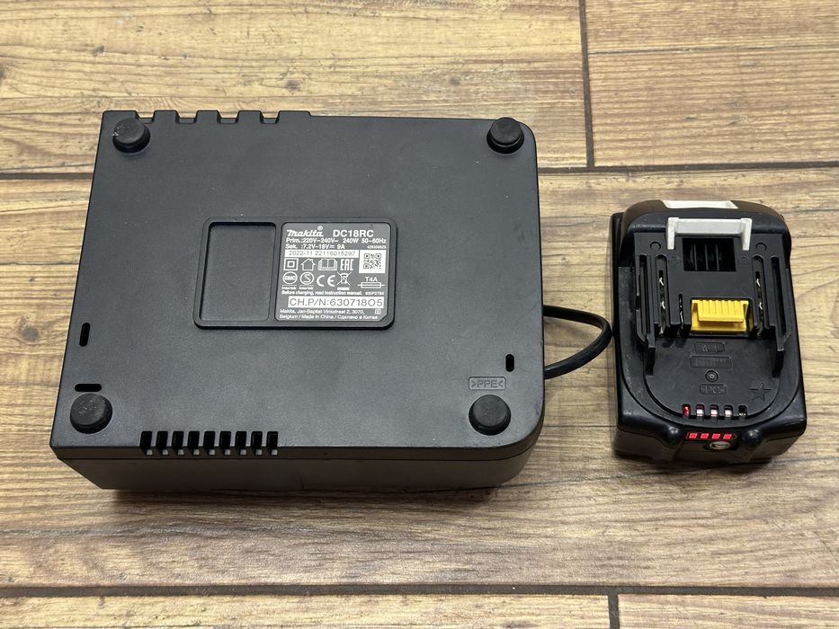 Zestaw Makita: bateria, akumulator 5Ah + szybka ładowarka DC18RC
