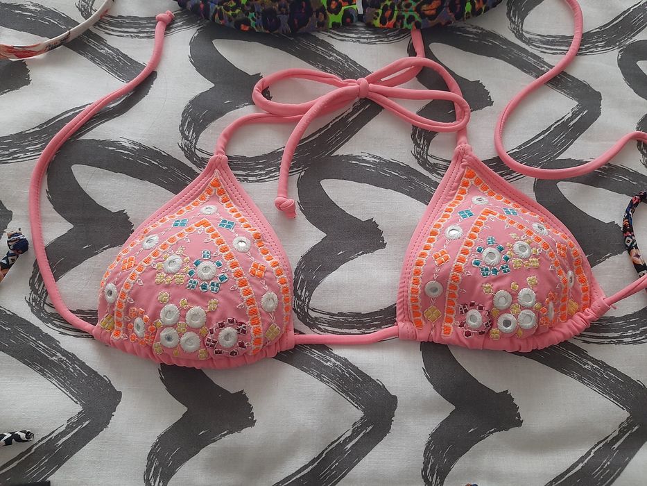 Bikinis e fatos de banho