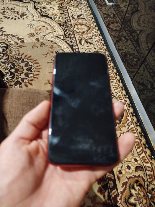 Продам iPhone хр заблокований