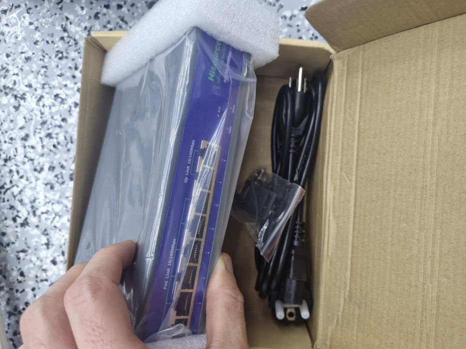 Sprzedam switch poe 6+2 do kamer lub sieci