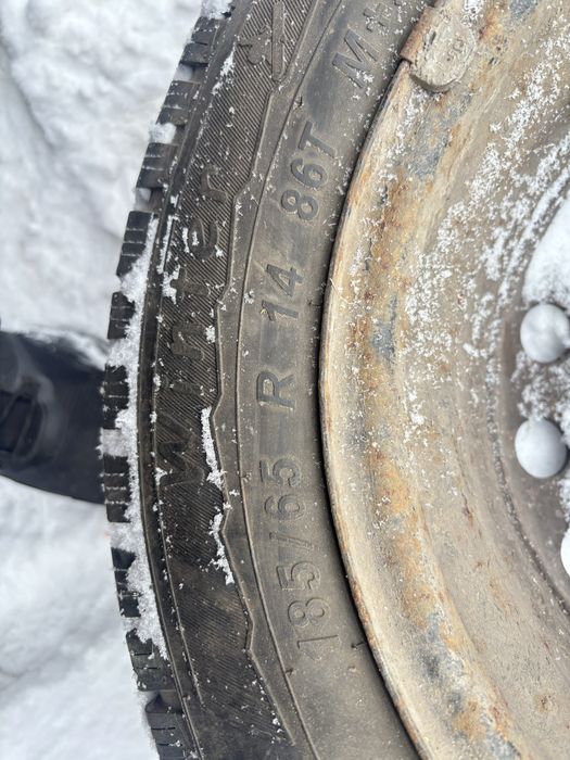 Продам резину 14 разом з дисками