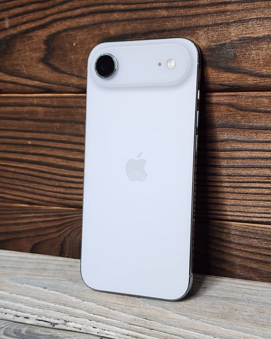 iPhone Air 256gb SkyBlue eSIM SN M2DJCN7273 новий вітрина