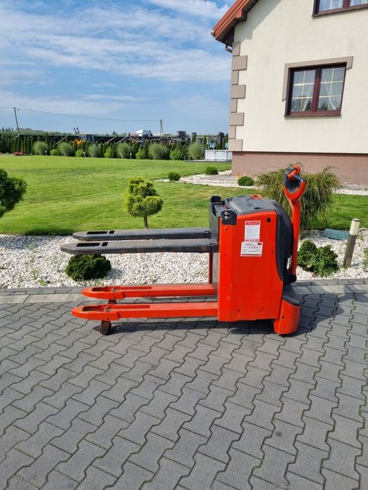 Linde T16L paleciak elektryczny z masztem  sztaplarka (L12,L16)
