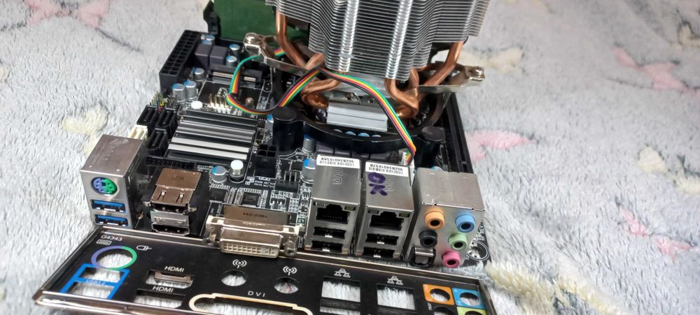 Gigabyte GA-B75N + i5-2400 + 4гб ДДР3 + кулер башня