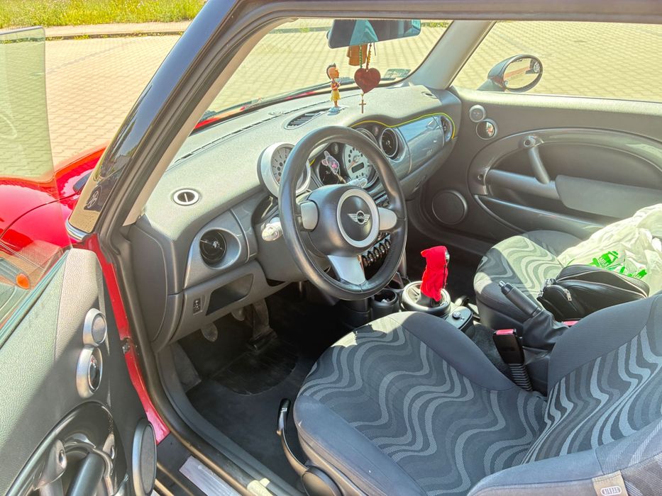Sprzedam ładne mini one 2004 1.6