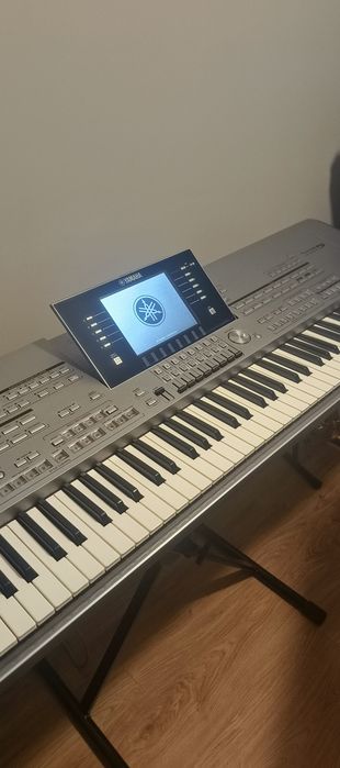 Yamaha TYROS 5 + głośniki 76 klawiszy