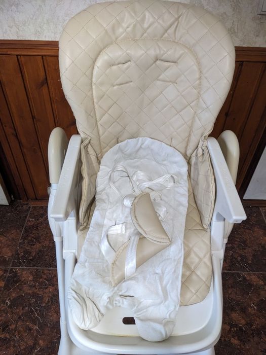 Дитячий стіл для годування  Сarello Caramel після однієї дитини