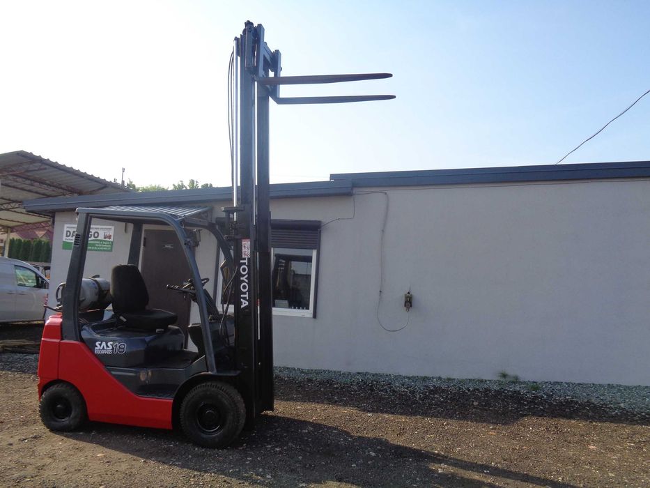 Wózek widłowy BT TOYOTA GT18 Toyota 8 z przesuwem bocznym