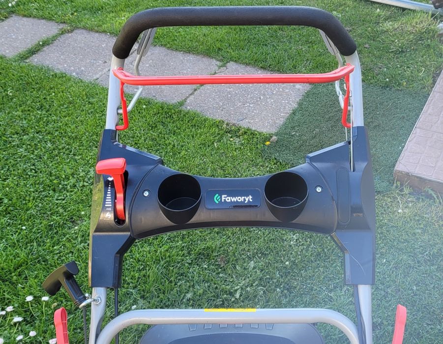 Kosiarka spalinowa z napędem FAWORYT 6 KM, 56cm szerokość koszenia