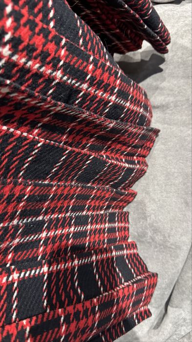 Тепла плісована міді спідниця з вовною