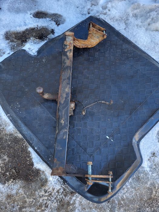 Фаркоп на Vito 639