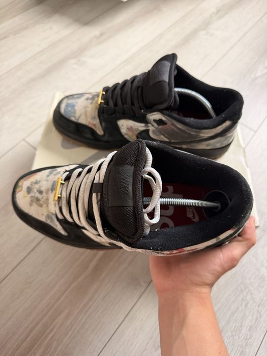 Nike SB Dunk Low x Supreme