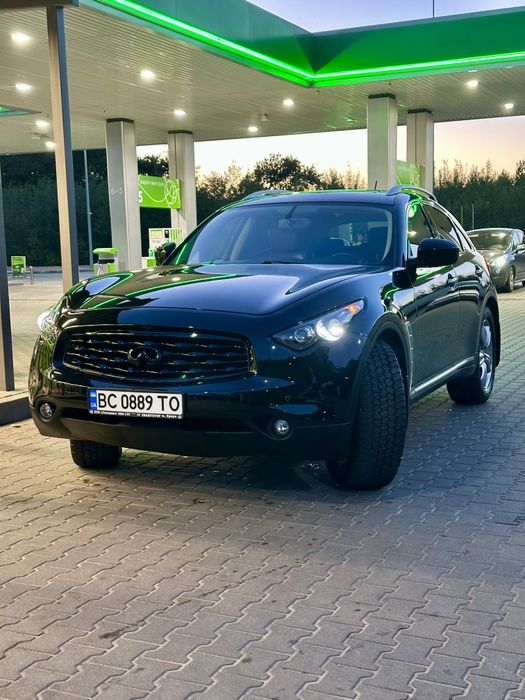 Автомобіль INFINITI FX 35