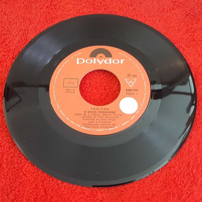 Disco Vinil Single Tonicha - O Chico Pinguinhas / Quadrilha de Cinfães