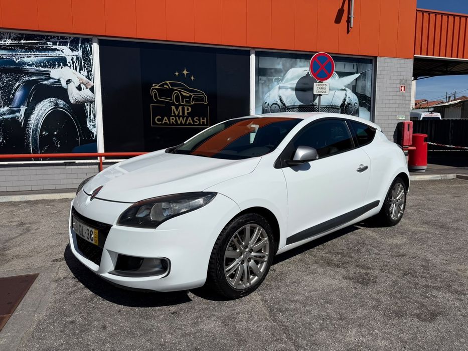 Renault Mégane III Coupé GT Line 1.5 dCi 110 cv – 2012 foto 3