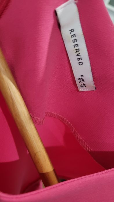 Fuksja sukienka Reserved M