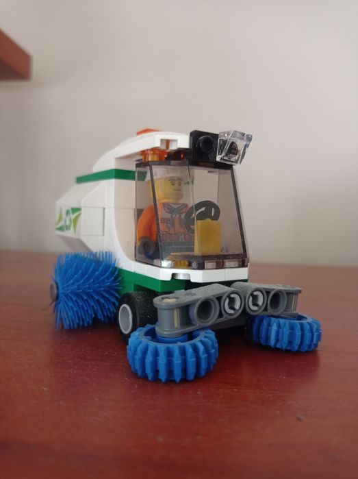 Sprzedam zestaw LEGO