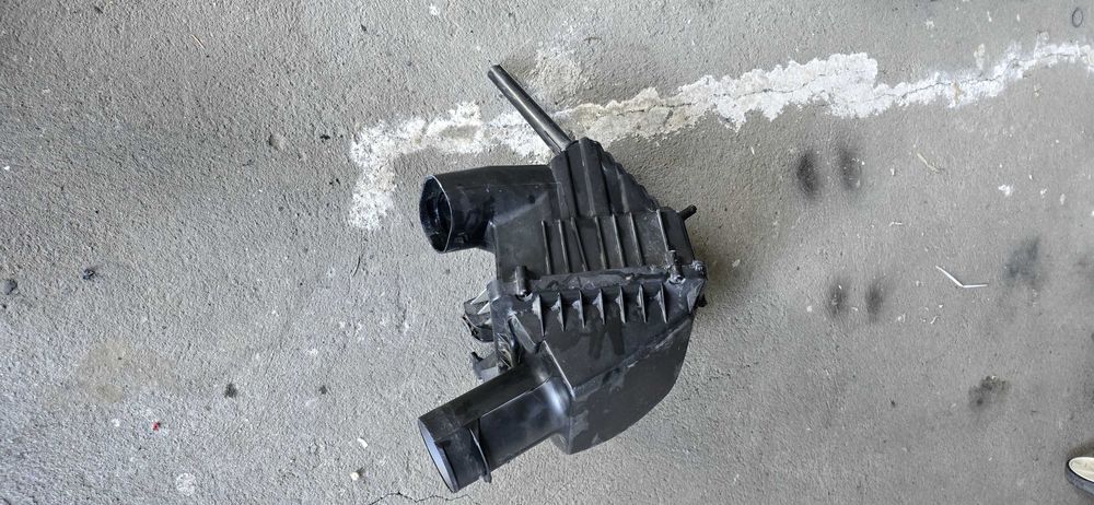 Obudowa filtra trafic 3 używana