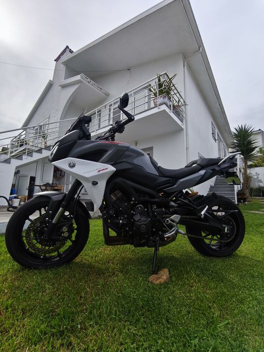 Yamaha tracer 900