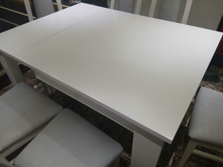 Mesa jantar sem cadeira