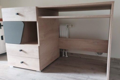 Biurko młodzieżowe Delta