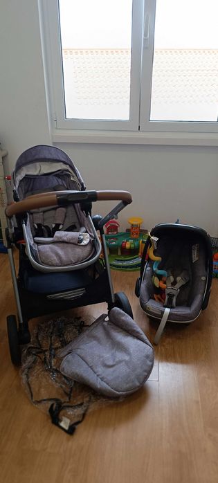 Carrinho Bebé Confort Zélia + Ovo Pebble Plus