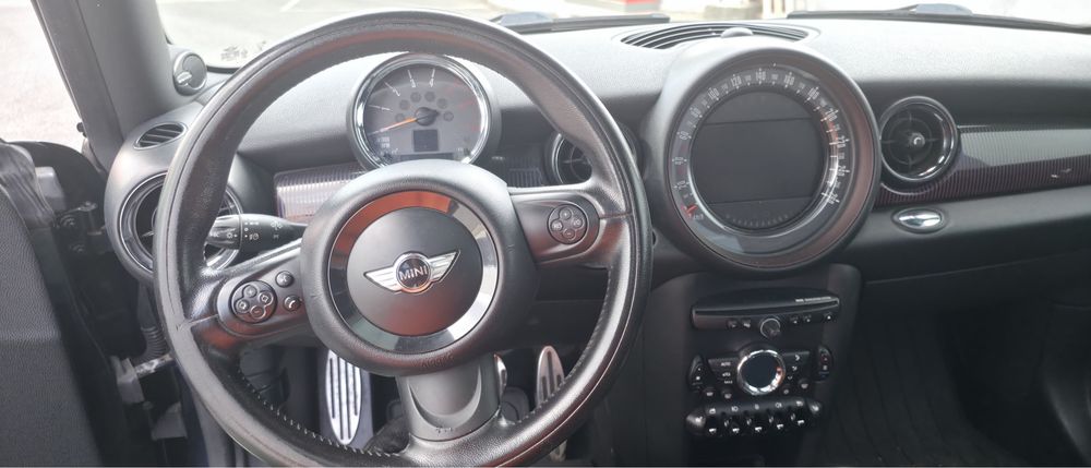 MINI Cooper SD Clubman Hampton 2.0 — 180 cv — Teto Panorâmico