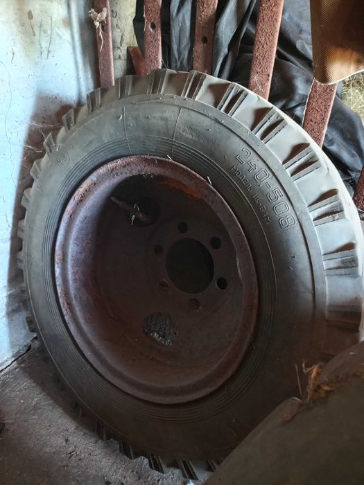 Колеса до пчолопавільйона і трохи більше