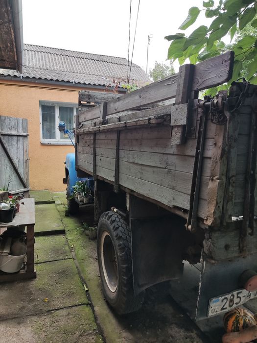 Газ 52 бортовий газ