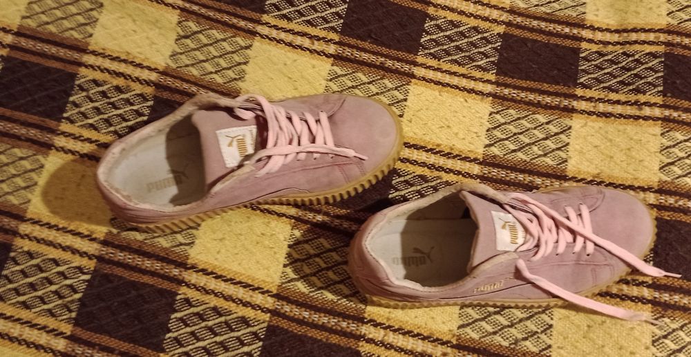 Puma model Rihanna różowe roz.40 cena 32 zł...