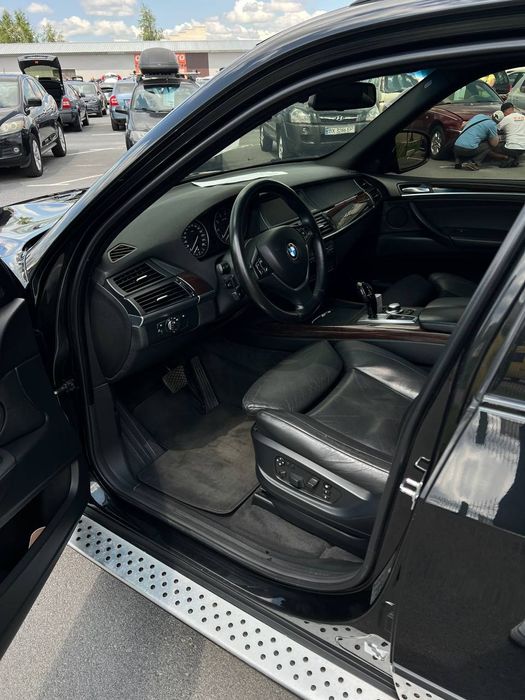 Продам BMW X5 e70