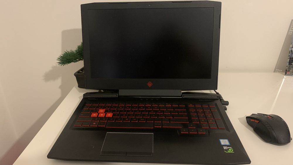 HP Omen 15 ce0xx Intel i7