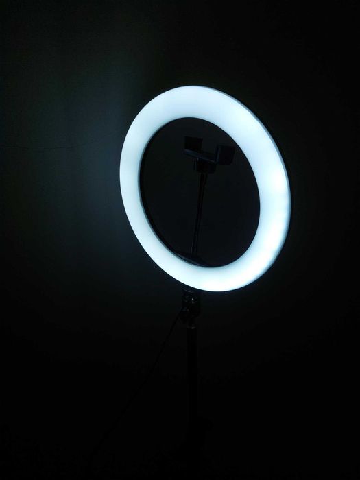Ring Light LED com tripé regulável até 180cm