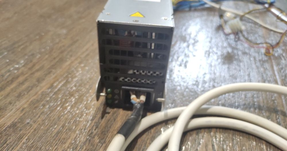 Потужний серверний блок живлення Dell A2360P-00 2,36 kW розпаяний