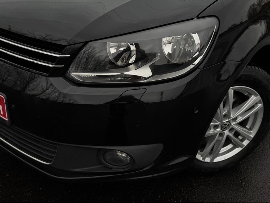 Volkswagen Touran 2.0 Дизель 2014 рік