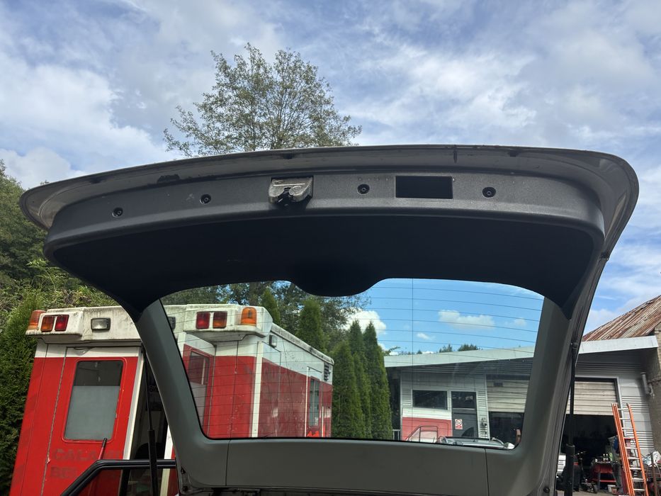 Klapa bagażnika   mercedes c 203