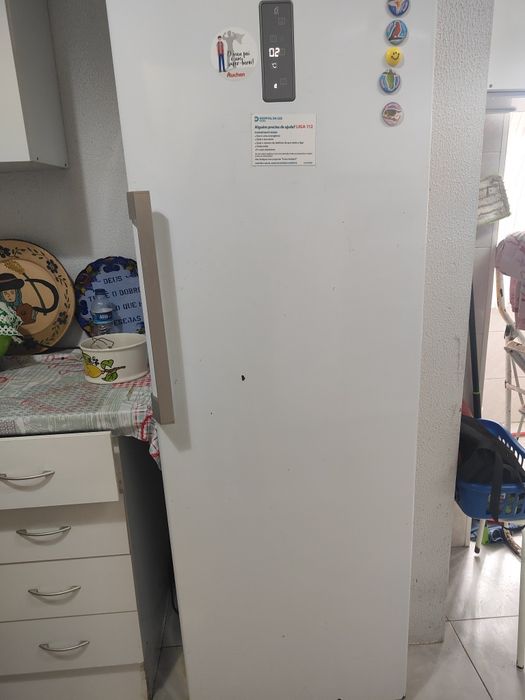 Frigorífico a funcionar