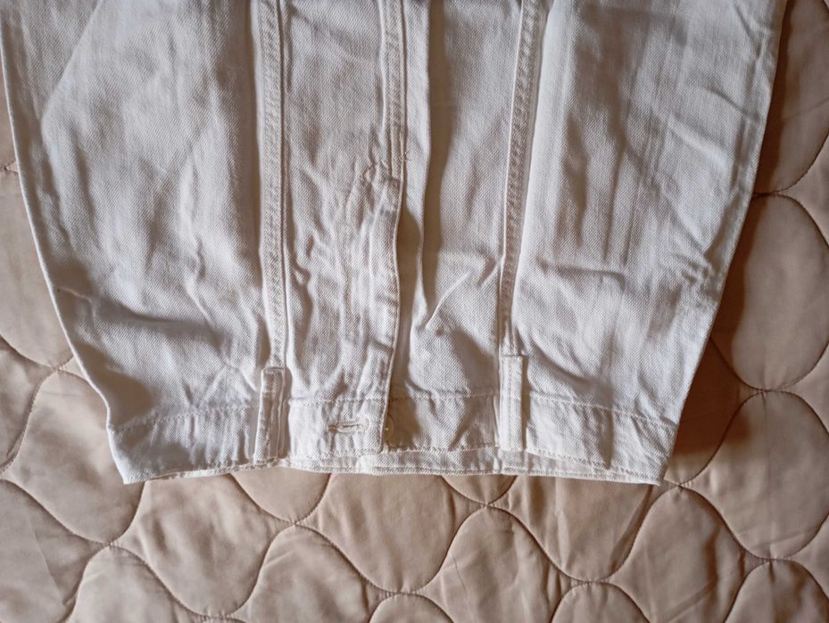 Roupa de senhora em saldos