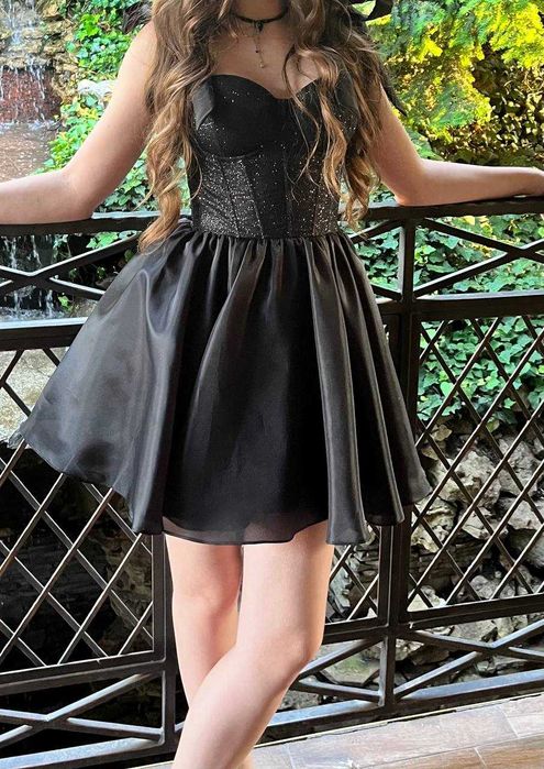 Коктельна, вечірня сукня