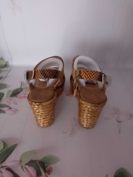 Sandały na koturnie,platformie damskie Alma En Pena rozm.37